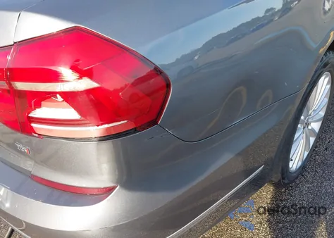 2016 Volkswagen Passat 1.8T Se z USA, uszkodzony, nr VIN 1VWBS7A30GC042887